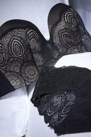 Wonderbra WB000BHO Бюстгальтер бардо, чорний